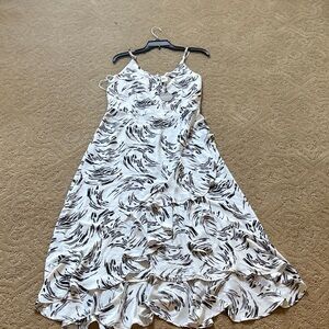 Summer sundress. White/black. NWT
OFFERS WELCOME